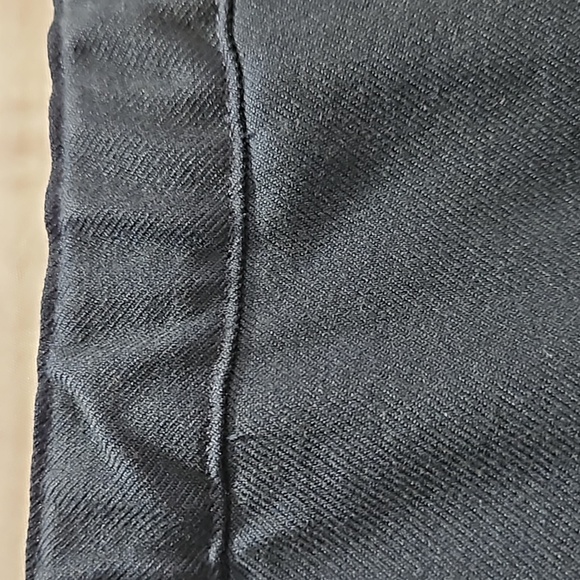 Lands End Kids Navy Aline skirt, 11/12 Adjustable Elastic waist, Pleated, Pocket - Picture 12 of 13